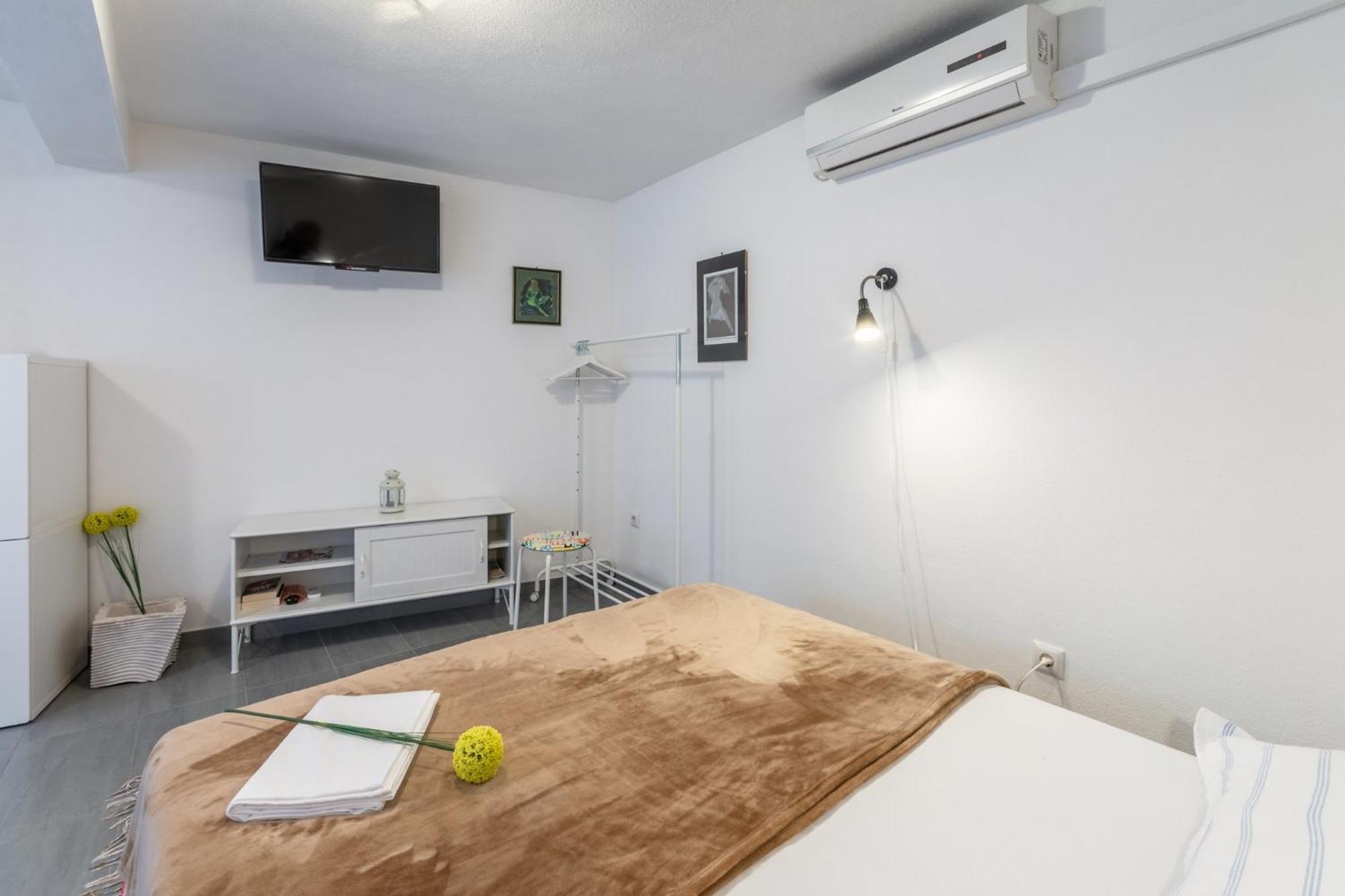 Apartments Sonja Pucisca Chambre photo