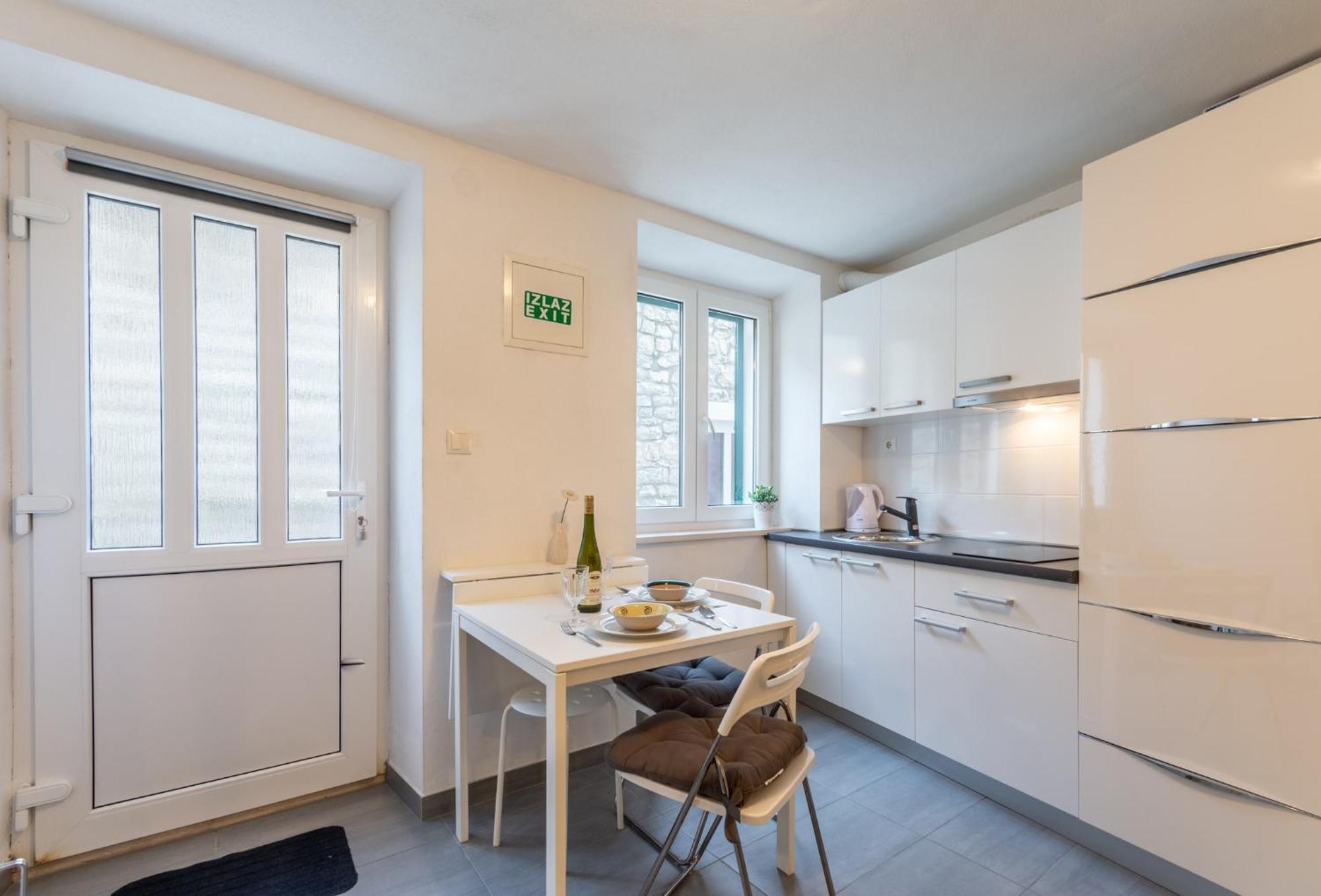 Apartments Sonja Pucisca Chambre photo